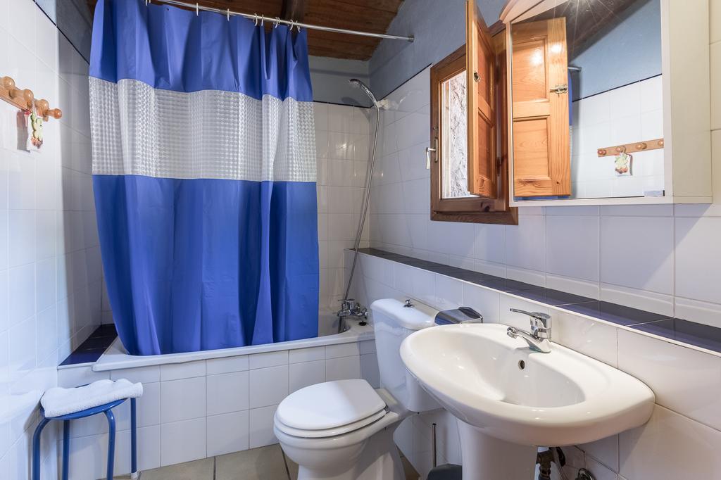 Sant Pere Despuig Can Sola La Vall De Bianya المظهر الخارجي الصورة
